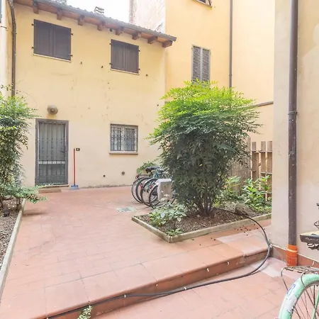 Ubaldini House, Bologna By Short Holidays Exterior photo