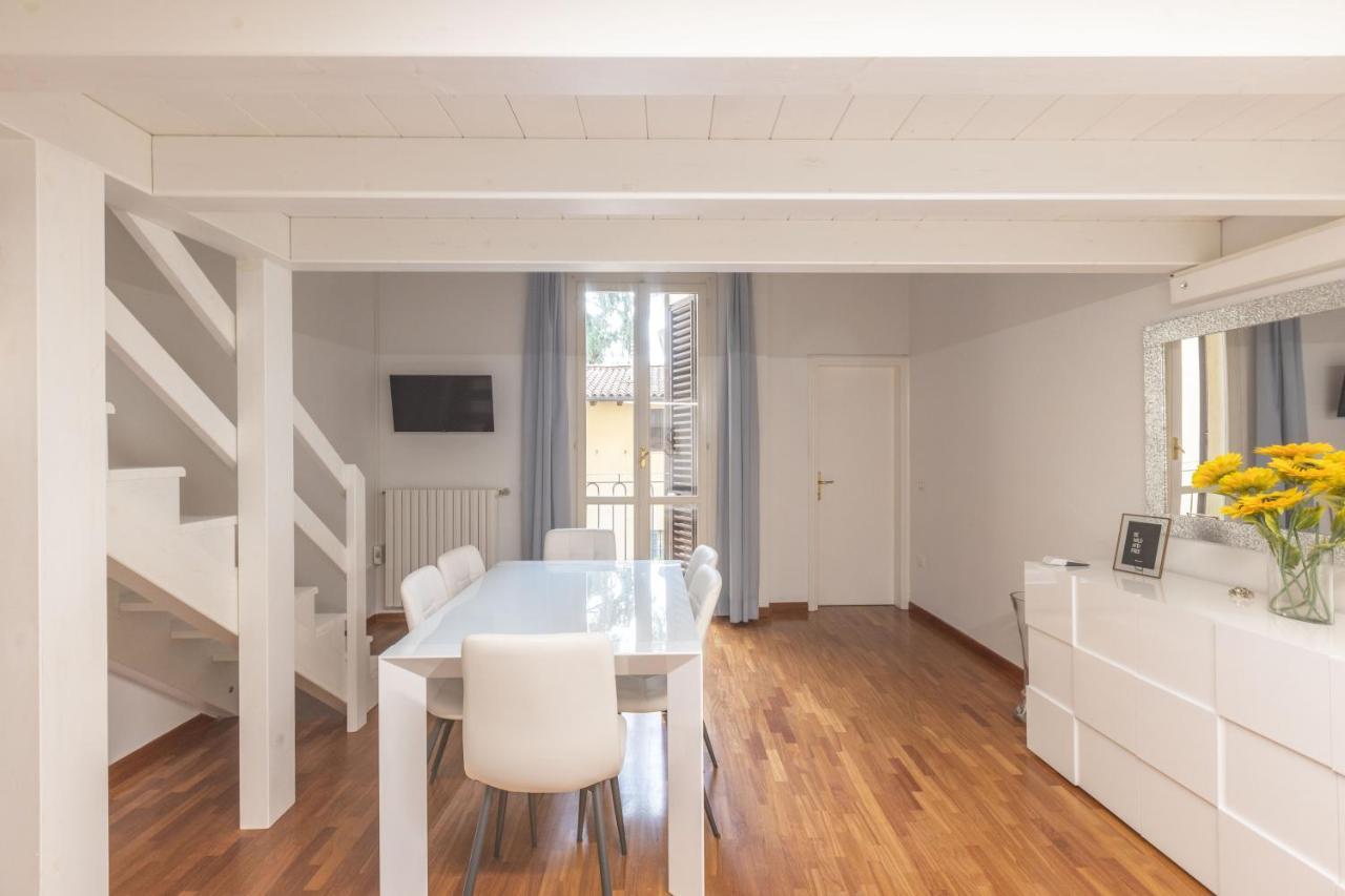 Ubaldini House, By Short Holidays Apartment
