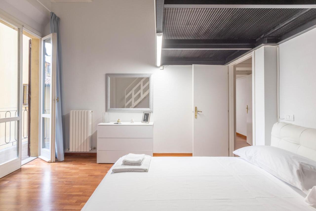 Ubaldini House, By Short Holidays Apartment *
